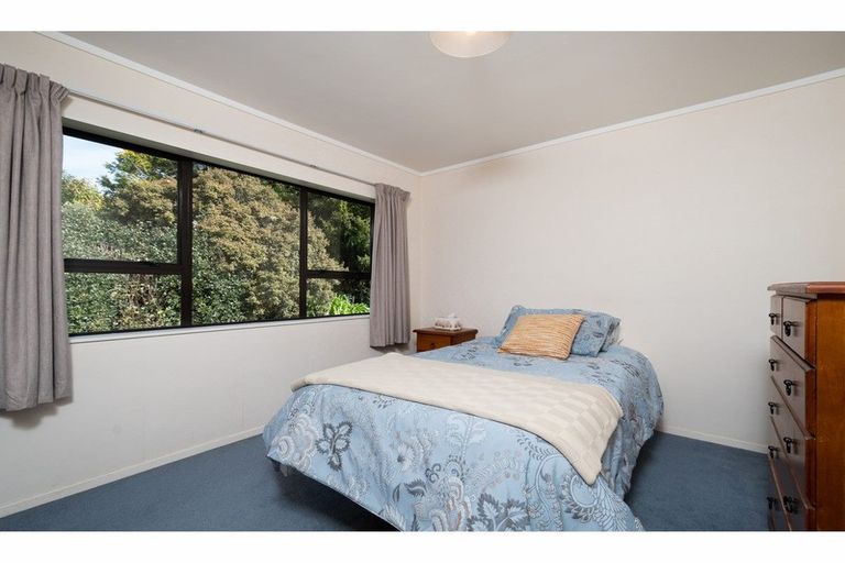 Photo of property in 2 Vintners Close, Huapai, Kumeu, 0810