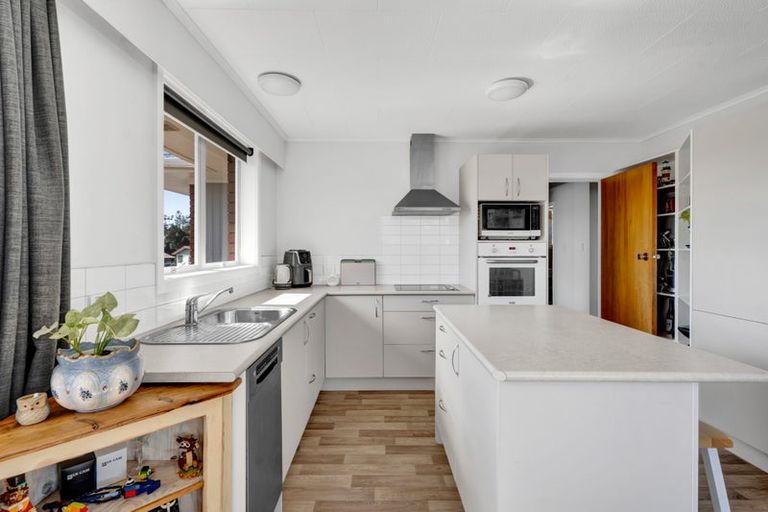 Photo of property in 21 Montjoy Street, Stratford, 4332