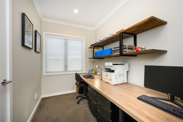 Photo of property in 5 Heritage Place, Terrace End, Palmerston North, 4410