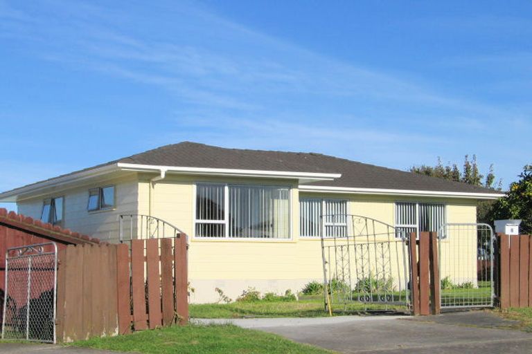 Photo of property in 6 Iota Place, Clover Park, Auckland, 2023