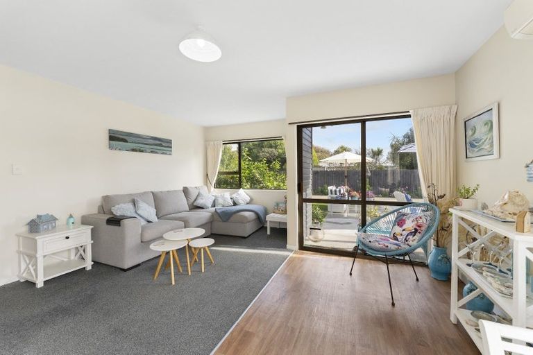 Photo of property in 14 Howe Street, New Brighton, Christchurch, 8083