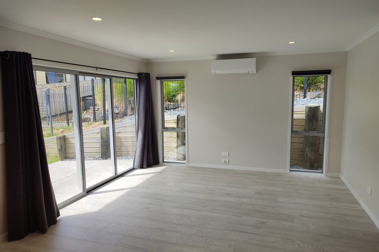 Photo of property in 10 Ridgeview Close, Red Beach, 0932