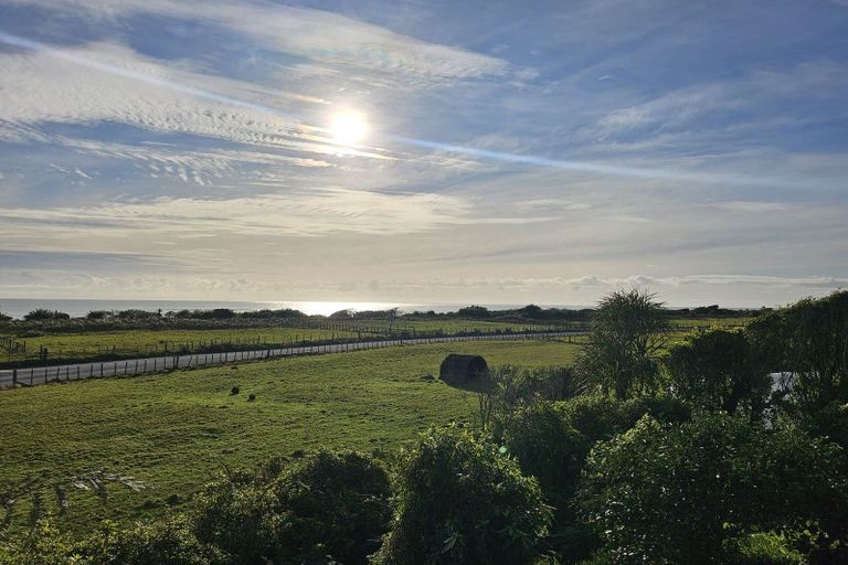 Photo of property in 21 Karoro Place, Karoro, Greymouth, 7805