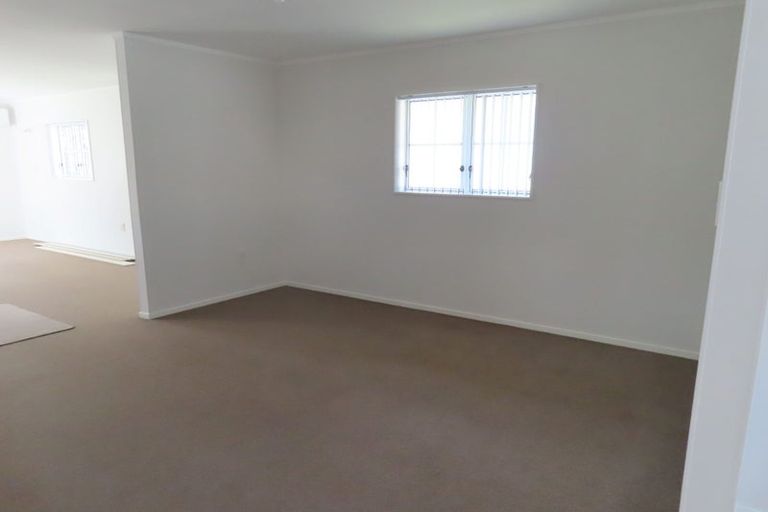 Photo of property in 40 Neeve Road, Taradale, Napier, 4112