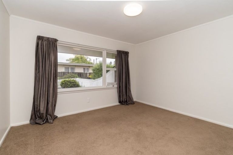 Photo of property in 3/9a Curletts Road, Sockburn, Christchurch, 8042