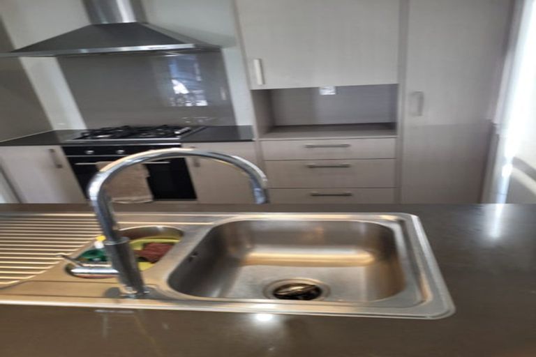 Photo of property in 18 Kutukutu Street, Takanini, 2112