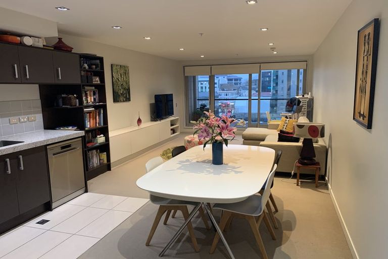 Photo of property in Monument Apartments, 5d/245 Wakefield Street, Te Aro, Wellington, 6011