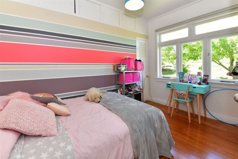 Photo of property in 1238 Peak Road, Helensville, 0875