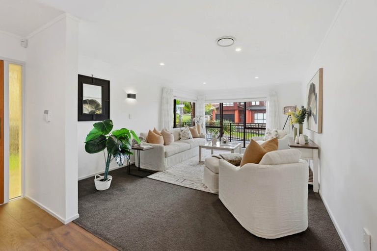 Photo of property in 5 Vintage Drive, Henderson, Auckland, 0612