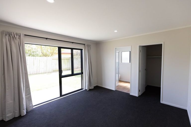 Photo of property in 21 Logan Way, Kelvin Grove, Palmerston North, 4414