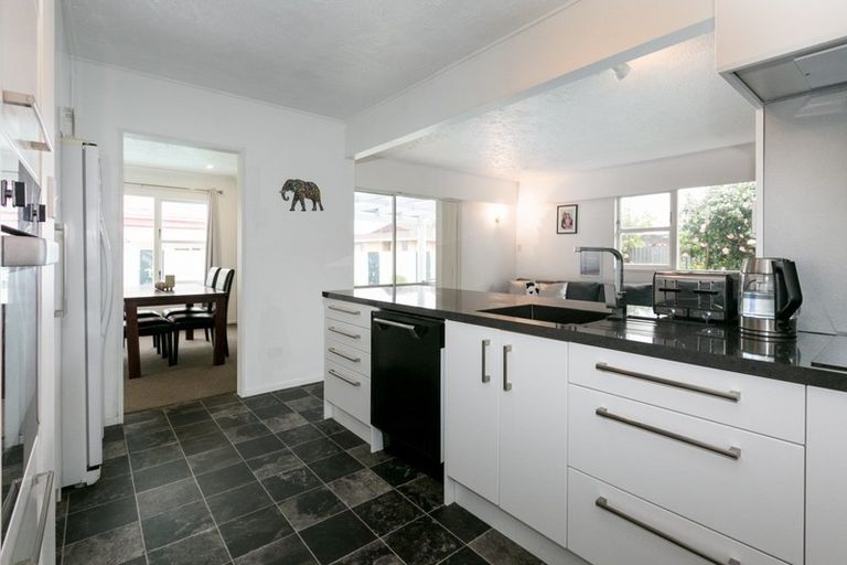 Photo of property in 86a Gloucester Street, Greenmeadows, Napier, 4112