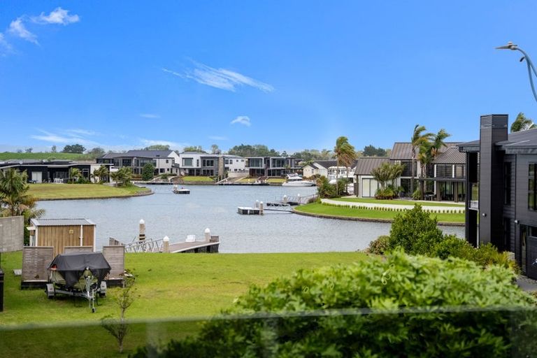 Photo of property in 28 Stace Hopper Drive, One Tree Point, 0118