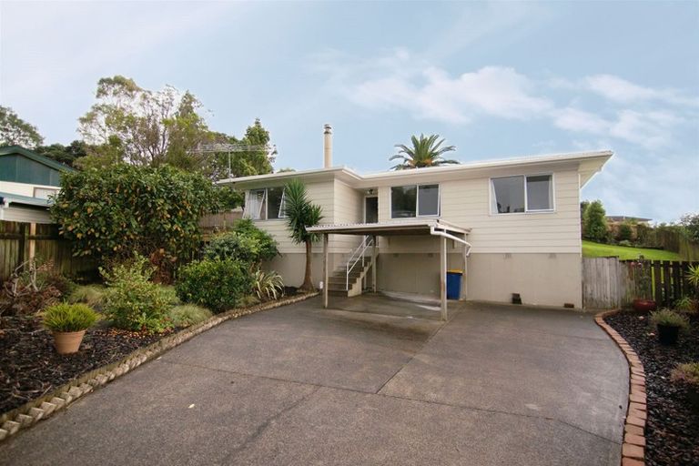 Photo of property in 11 Glenfinn Place, Massey, Auckland, 0614