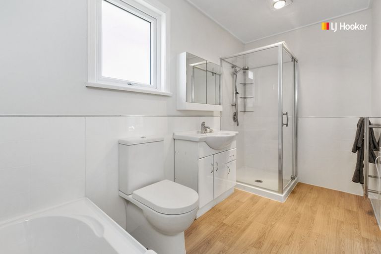 Photo of property in 7 Glendevon Place, Vauxhall, Dunedin, 9013