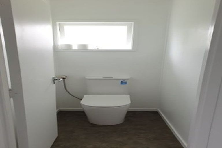 Photo of property in 2/197 Forrest Hill Road, Forrest Hill, Auckland, 0620