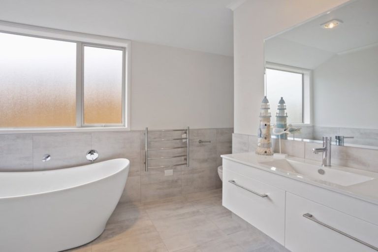 Photo of property in 15 Layla Place, Katikati, 3178