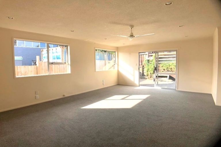 Photo of property in 1a Kamara Road, Glen Eden, Auckland, 0602