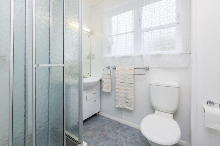 Photo of property in 5 Pearce Crescent, Taita, Lower Hutt, 5011