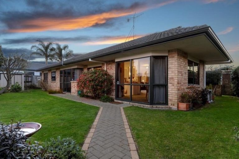 Photo of property in 42 Manor Park Drive, Pyes Pa, Tauranga, 3112