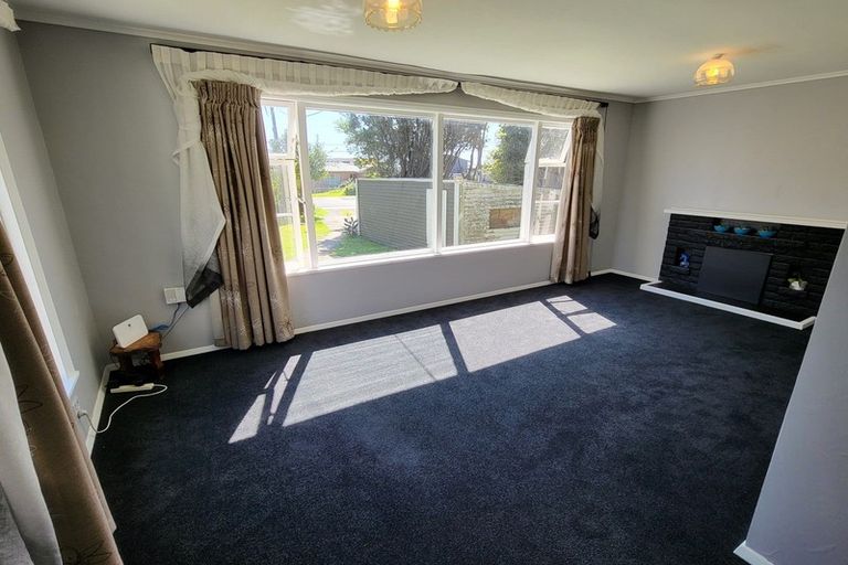Photo of property in 44 Ruahine Street, Paraparaumu, 5032