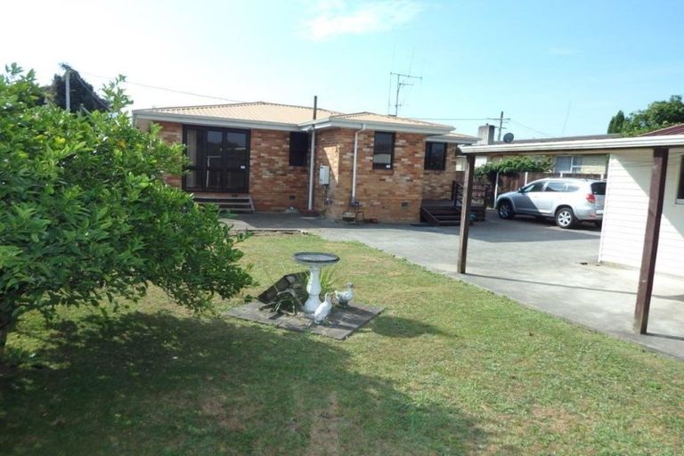 Photo of property in 68 Carrington Avenue, Silverdale, Hamilton, 3216