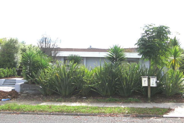 Photo of property in 1/7 Pinero Place, Bucklands Beach, Auckland, 2014