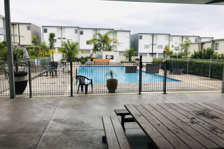Photo of property in 29/7 Kelvin Hart Drive, East Tamaki, Auckland, 2013