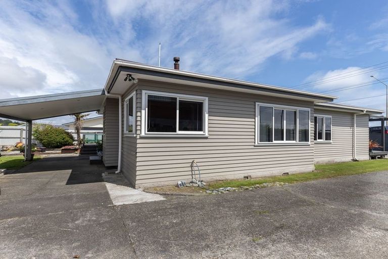Photo of property in 187 Main South Road, Karoro, Greymouth, 7805