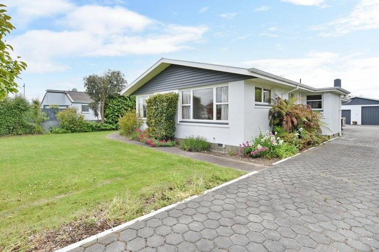 Photo of property in 84 East Belt, Rangiora, 7400