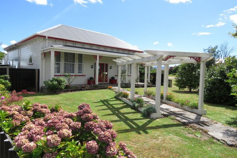 Photo of property in 28 Victory Street, Reefton, 7830