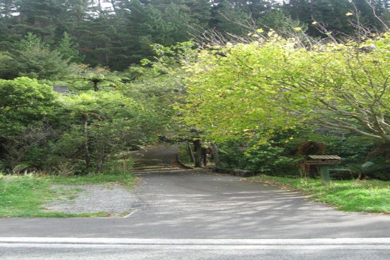 Photo of property in 120 Pinehaven Road, Pinehaven, Upper Hutt, 5019