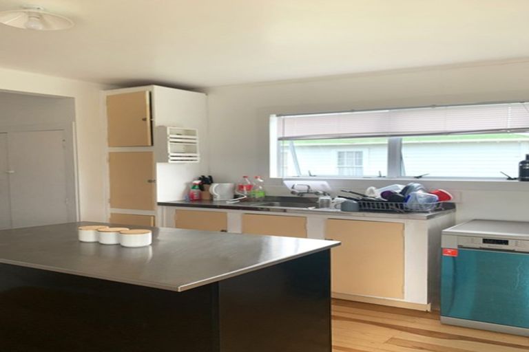 Photo of property in 10 Princess Street, Marton, 4710