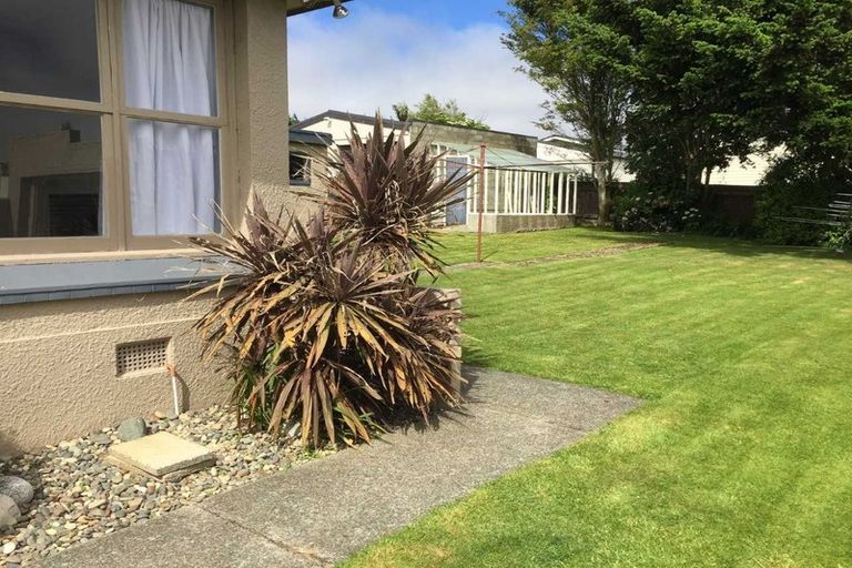 Photo of property in 38 Kowhai Avenue, Hargest, Invercargill, 9810