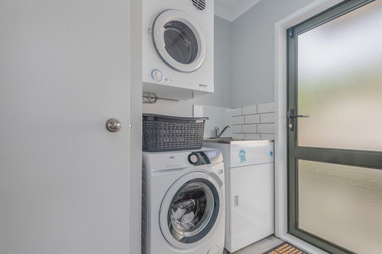 Photo of property in 19 Moore Street, West End, Palmerston North, 4412