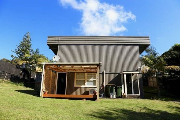 Photo of property in 3/40 Eskdale Road, Birkdale, Auckland, 0626