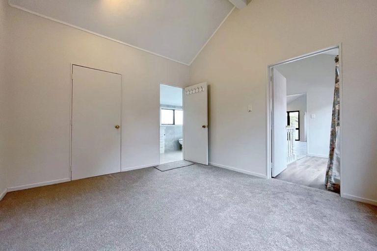 Photo of property in 1/41 Howard Road, Northcote, Auckland, 0627