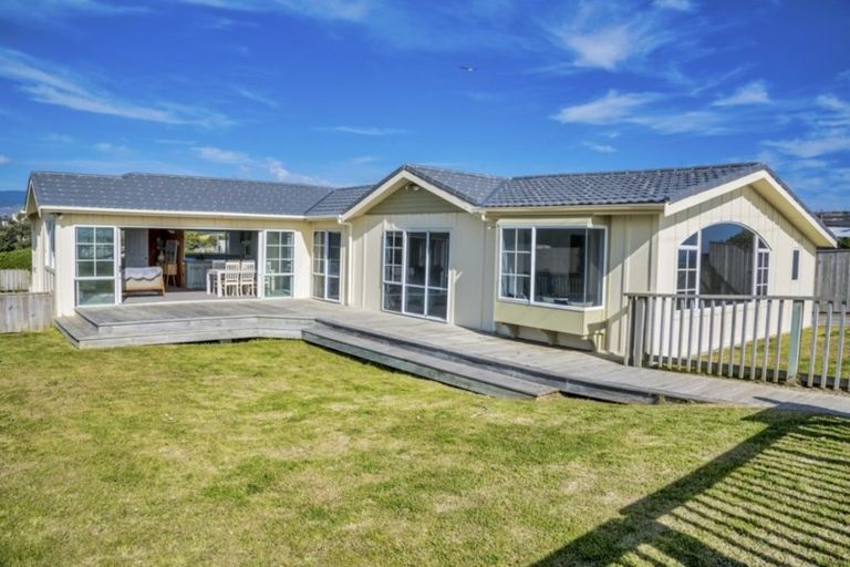 Photo of property in 68 Marine Parade, Otaki Beach, Otaki, 5512