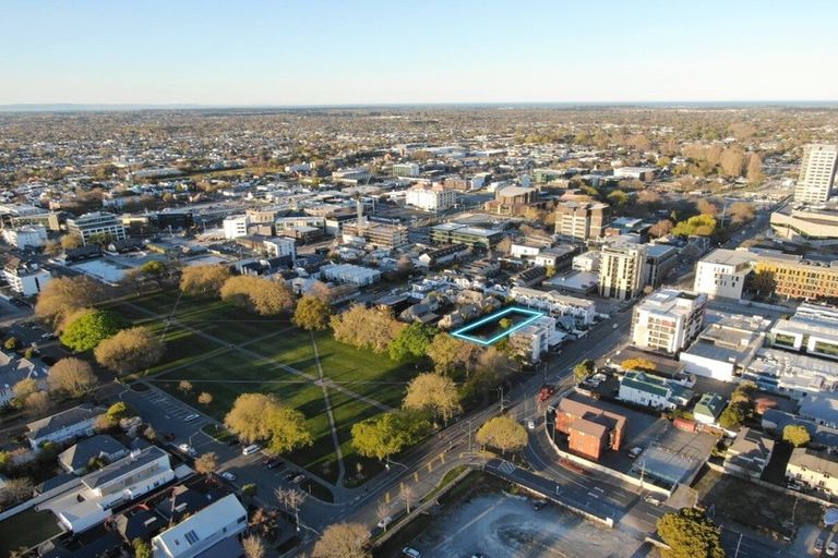 Photo of property in 6 Cranmer Square, Christchurch Central, Christchurch, 8013