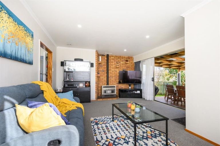 Photo of property in 21 Flower Street, Bulls, 4818