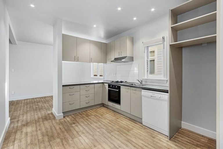 Photo of property in 27 Massey Crescent, St Albans, Christchurch, 8014