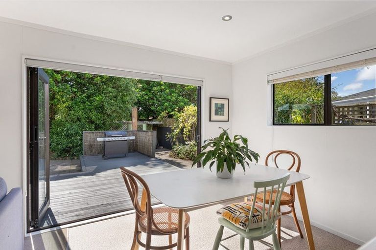 Photo of property in 11 Renata Road, Otaki, 5512