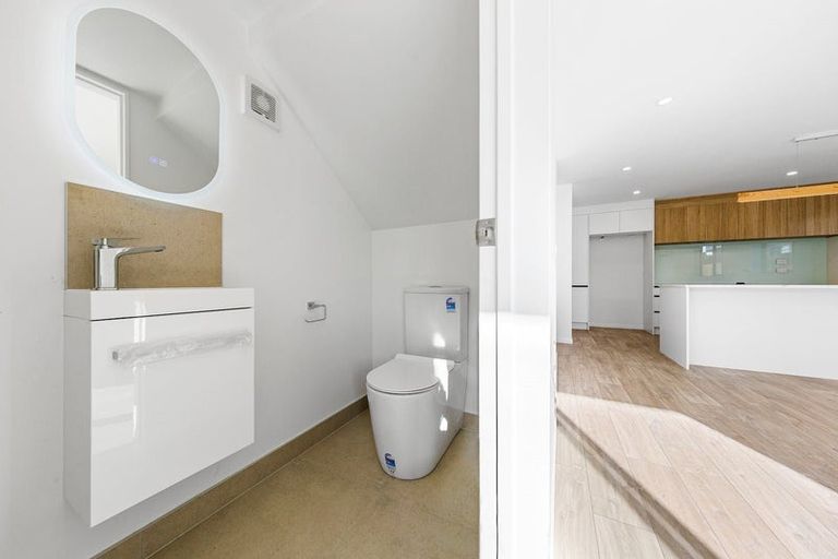 Photo of property in 89b Reeves Road, Pakuranga, Auckland, 2010