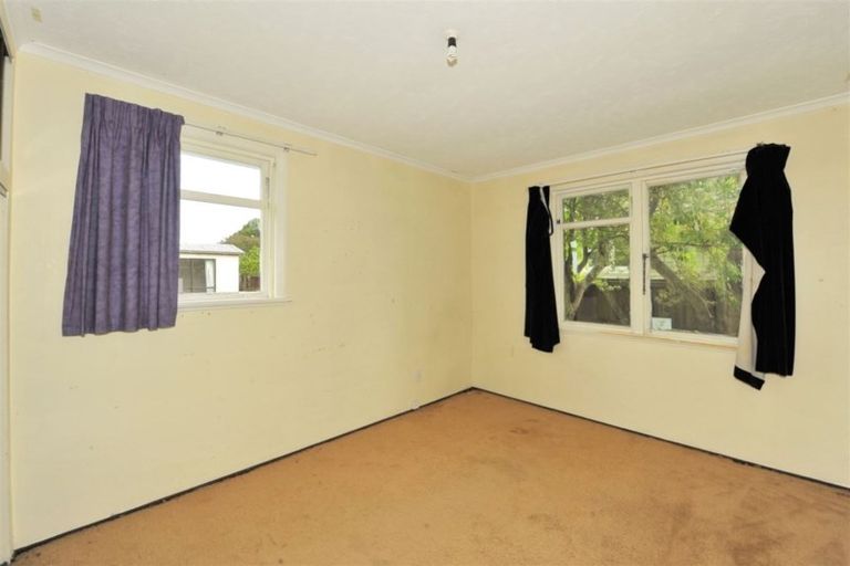 Photo of property in 27 Hooker Avenue, Bryndwr, Christchurch, 8053