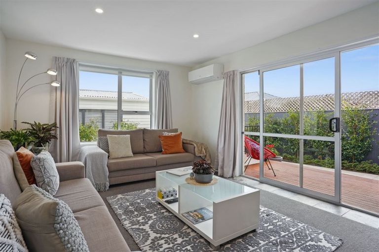 Photo of property in 88 Dunbarton Street, Redwood, Christchurch, 8051