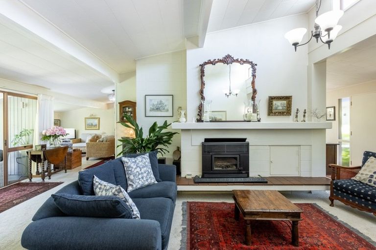 Photo of property in 72 Puketapu Road, Taradale, Napier, 4112