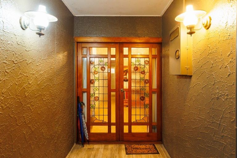 Photo of property in 9 Rosalie Terrace, Kelvin Grove, Palmerston North, 4414