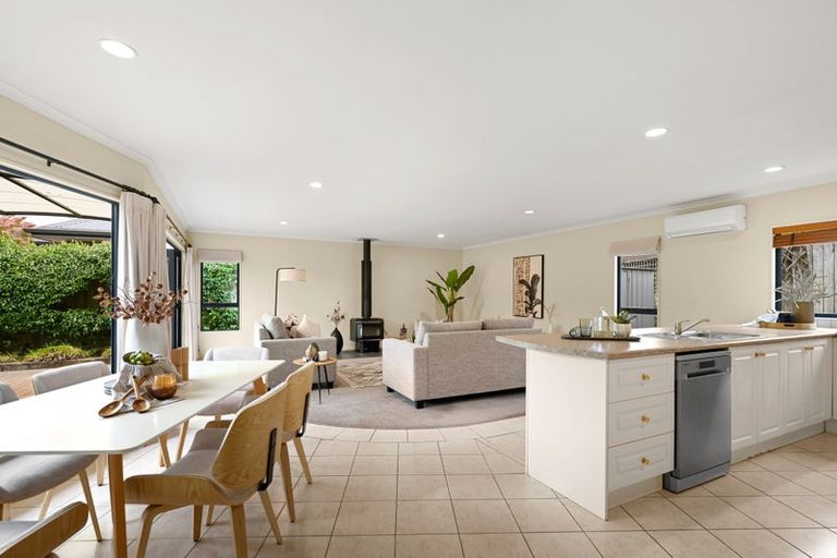 Photo of property in 28 Keswick Crescent, Huntington, Hamilton, 3210
