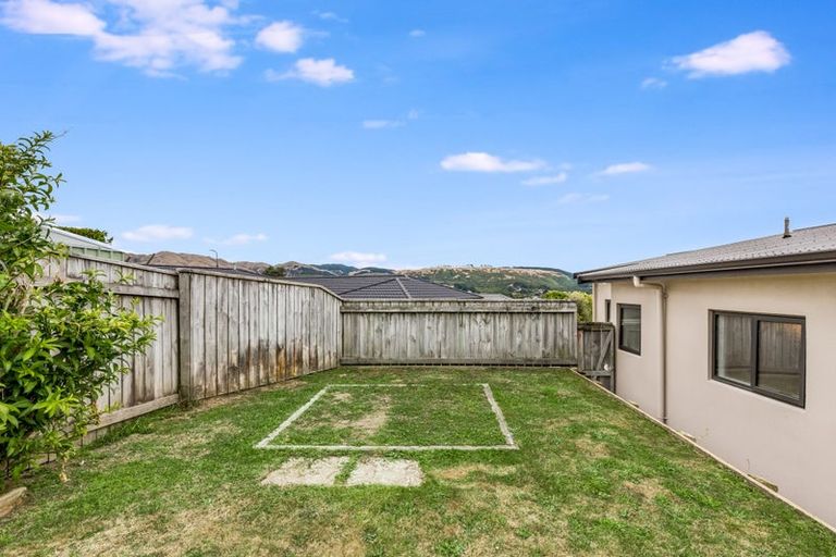Photo of property in 25 Kaimai Place, Aotea, Porirua, 5024