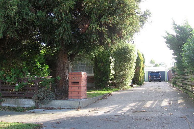 Photo of property in 98 Lethbridge Street, Feilding, 4702