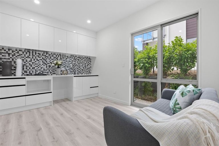 Photo of property in 11 Captain Rings Drive, Papakura, 2110